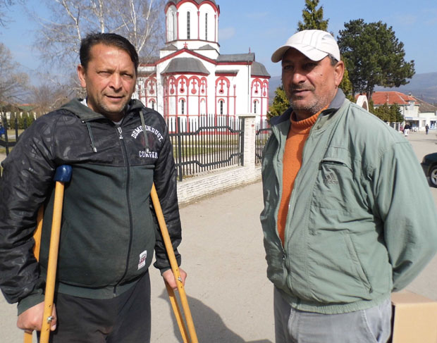 Срећо, погледај мало и сиротињу
